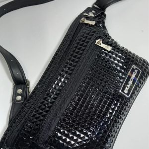 RIÑONERA PIRAMIDE NEGRA